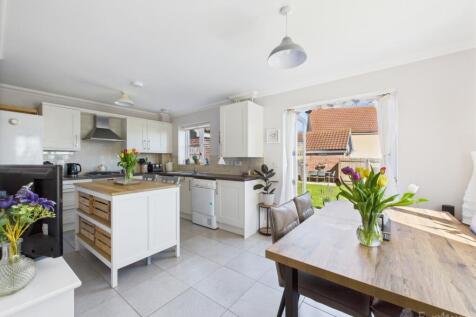 Kitchen- Mark Stephens EweMove Newmarket and Soham