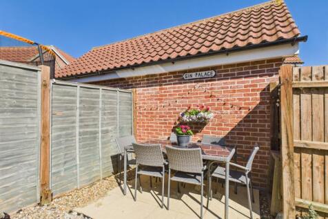 Garden- Mark Stephens EweMove Newmarket and Soham 