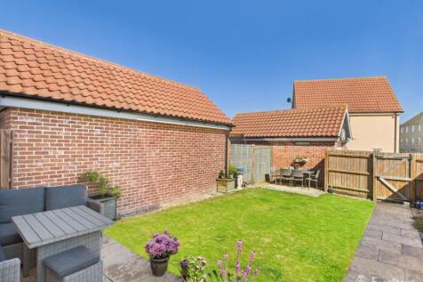 Garden- Mark Stephens EweMove Newmarket and Soham 