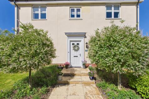 Front of house- Mark Stephens EweMove Newmarket an