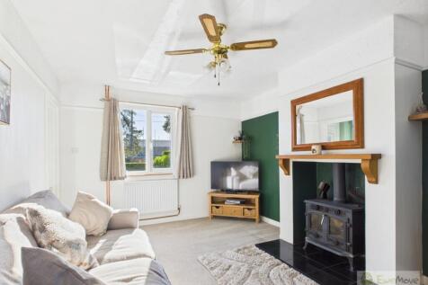 EweMove Mildenhall Eriswell Road Living room 2