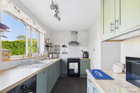 Ewemove Mildenhall Eriswell Road Kitchen 2
