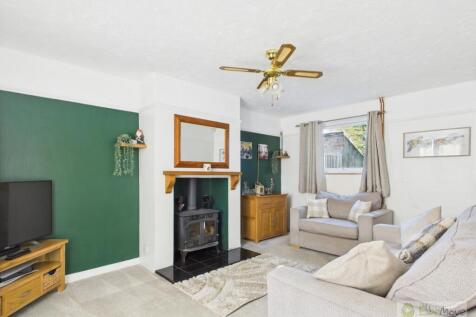 EweMove Mildenhall Eriswell Road Living room 1