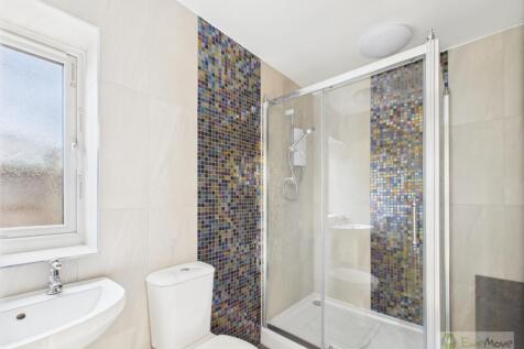 EweMove Mildenhall North Road Ensuite