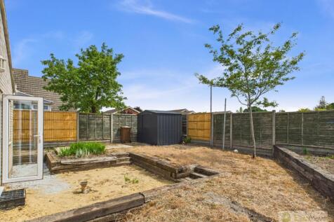 EweMove Mildenhall North Road Garden 3
