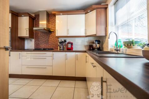 Integrated Kitchen-Dining Room