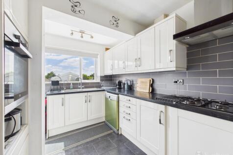 Kitchen- Mark Stephens EweMove Newmarket and Soham