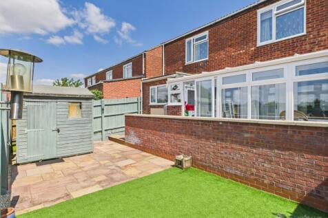 Garden- Mark Stephens EweMove Newmarket and Soham 