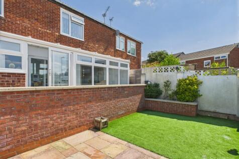 Garden- Mark Stephens EweMove Newmarket and Soham 