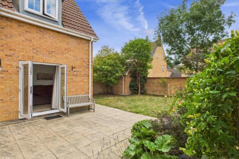 Garden- Mark Stephens EweMove Newmarket and Soham 