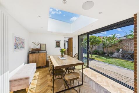 Dining Room- Mark Stephens EweMove Newmarket and S