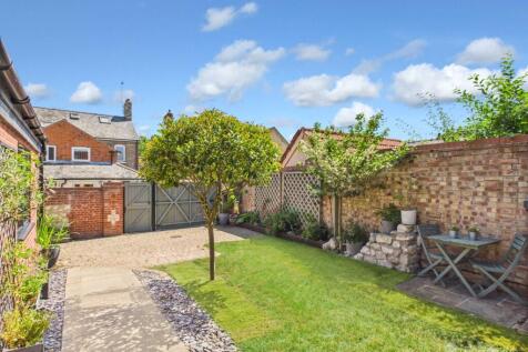 Garden- Mark Stephens EweMove Newmarket and Soham 
