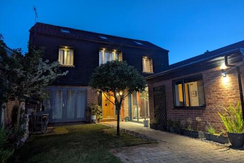 Front of house- Mark Stephens EweMove Newmarket an