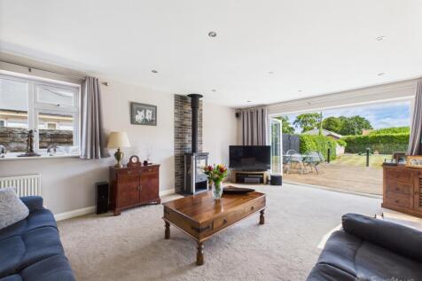 Living Room- Mark Stephens EweMove Newmarket and S