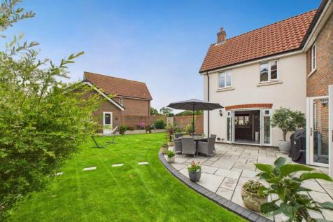 Garden- Mark Stephens EweMove Newmarket and Soham 