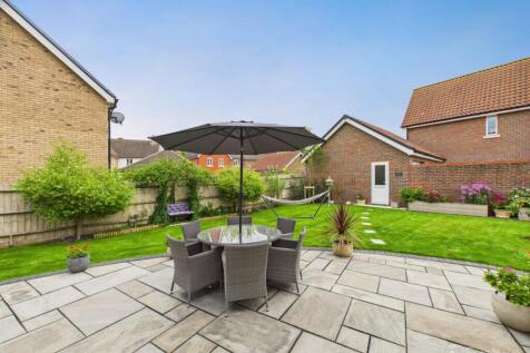 Garden- Mark Stephens EweMove Newmarket and Soham 