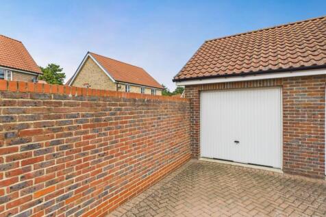 Garage- Mark Stephens EweMove Newmarket and Soham 