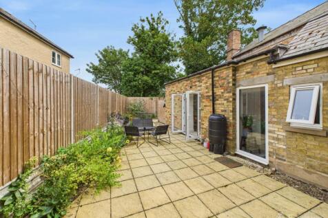 Garden- Mark Stephens EweMove Newmarket and Soham 