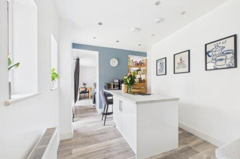 Kitchen- Mark Stephens EweMove Newmarket and Soham