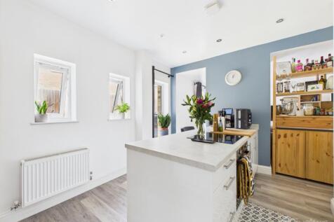 Kitchen- Mark Stephens EweMove Newmarket and Soham