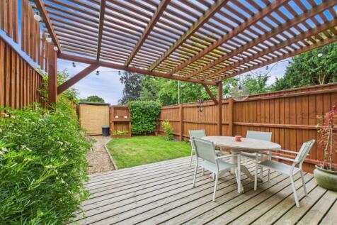 Garden- Mark Stephens EweMove Newmarket and Soham 