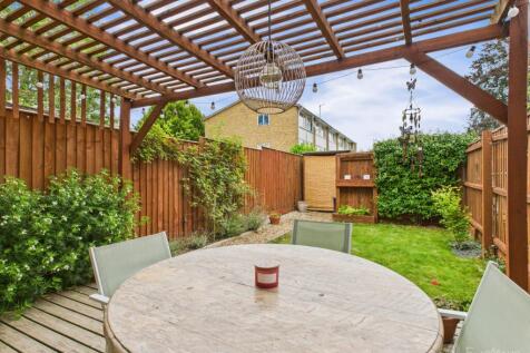 Garden- Mark Stephens EweMove Newmarket and Soham 