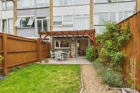 Garden- Mark Stephens EweMove Newmarket and Soham 