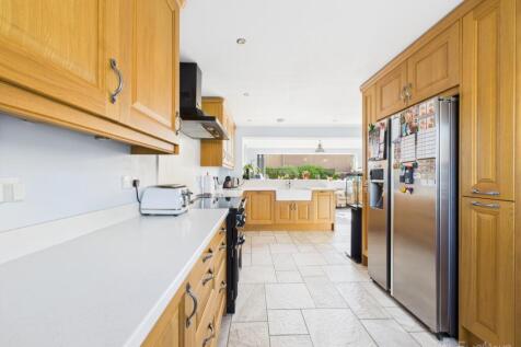 Kitchen- Mark Stephens EweMove Newmarket and Soham