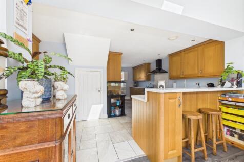 Kitchen- Mark Stephens EweMove Newmarket and Soham