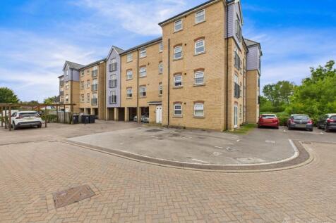 Front-Mark Stephens EweMove Newmarket and Soham 