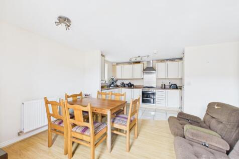 Kitchen Living Room-Mark Stephens EweMove Newmarke