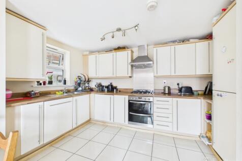 Kitchen Living Room-Mark Stephens EweMove Newmarke