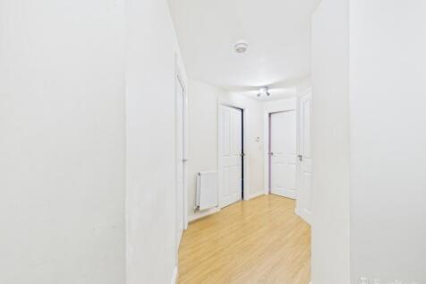 Hallway-Mark Stephens EweMove Newmarket and Soham 