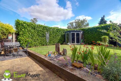Hawkfields by Ben Brind EweMove Sales &amp; Lettings-2
