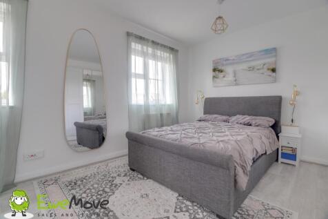 Master Bedroom at Hawkfields by Ben Brind EweMove 