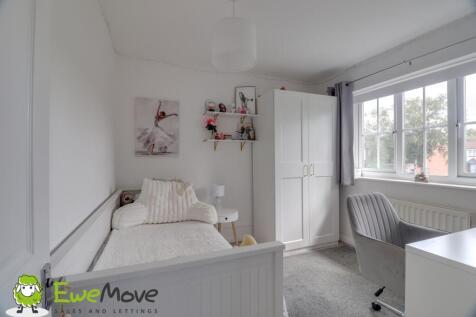 Double Bedroom Hawkfields by Ben Brind EweMove Sal