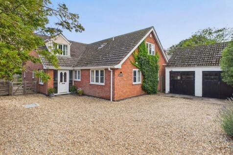 Front of House- Mark Stephens EweMove Newmarket an