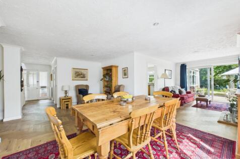 Dining Room- Mark Stephens EweMove Newmarket and S