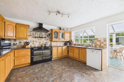 Kitchen- Mark Stephens EweMove Newmarket and Soham