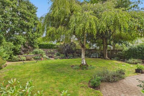 Garden- Mark Stephens EweMove Newmarket and Soham 