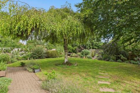 Garden- Mark Stephens EweMove Newmarket and Soham 