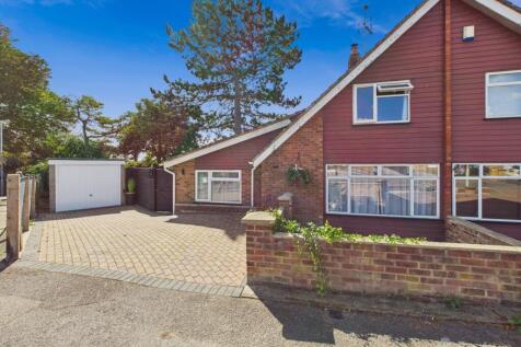 Front of House- Mark Stephens EweMove Newmarket an