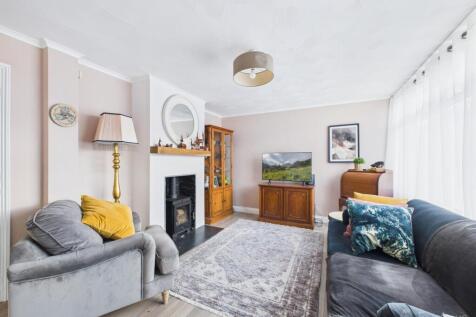 Living Room- Mark Stephens EweMove Newmarket and S