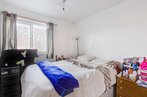 Bedroom 1 (Double)