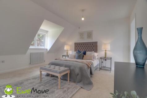 Master Bedroom at Station Road by Ben Brind EweMov