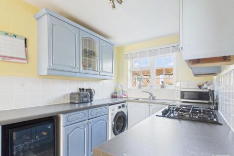 Raven Close - Kitchen - 2 - EweMove Mildenhall