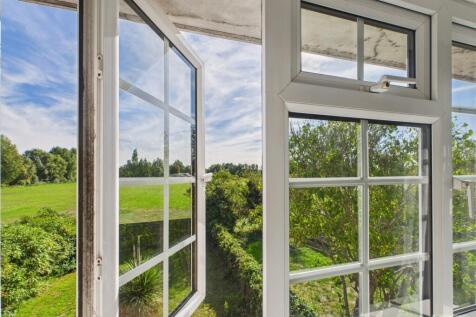 Raven Close - view from window - EweMove Mildenhal