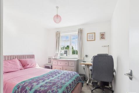 Raven Close - Bed 2 - EweMove Mildenhall