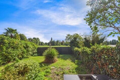 Raven Close - Garden - 1 - EweMove Mildenhall