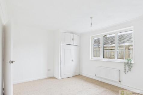 Thetford Road EweMove Mildenhall B1a